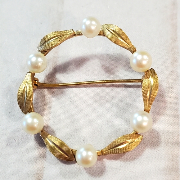 Jewelry - 14k Yellow Gold And Pearl Vintage Wreath Brooch/Pin